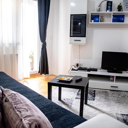 Apartman Black Star Apartman Újvidék Kültér fotó