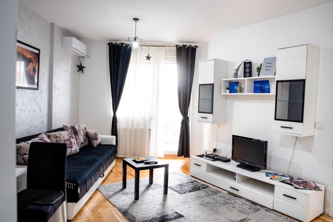 Apartman Black Star Apartman Újvidék Kültér fotó